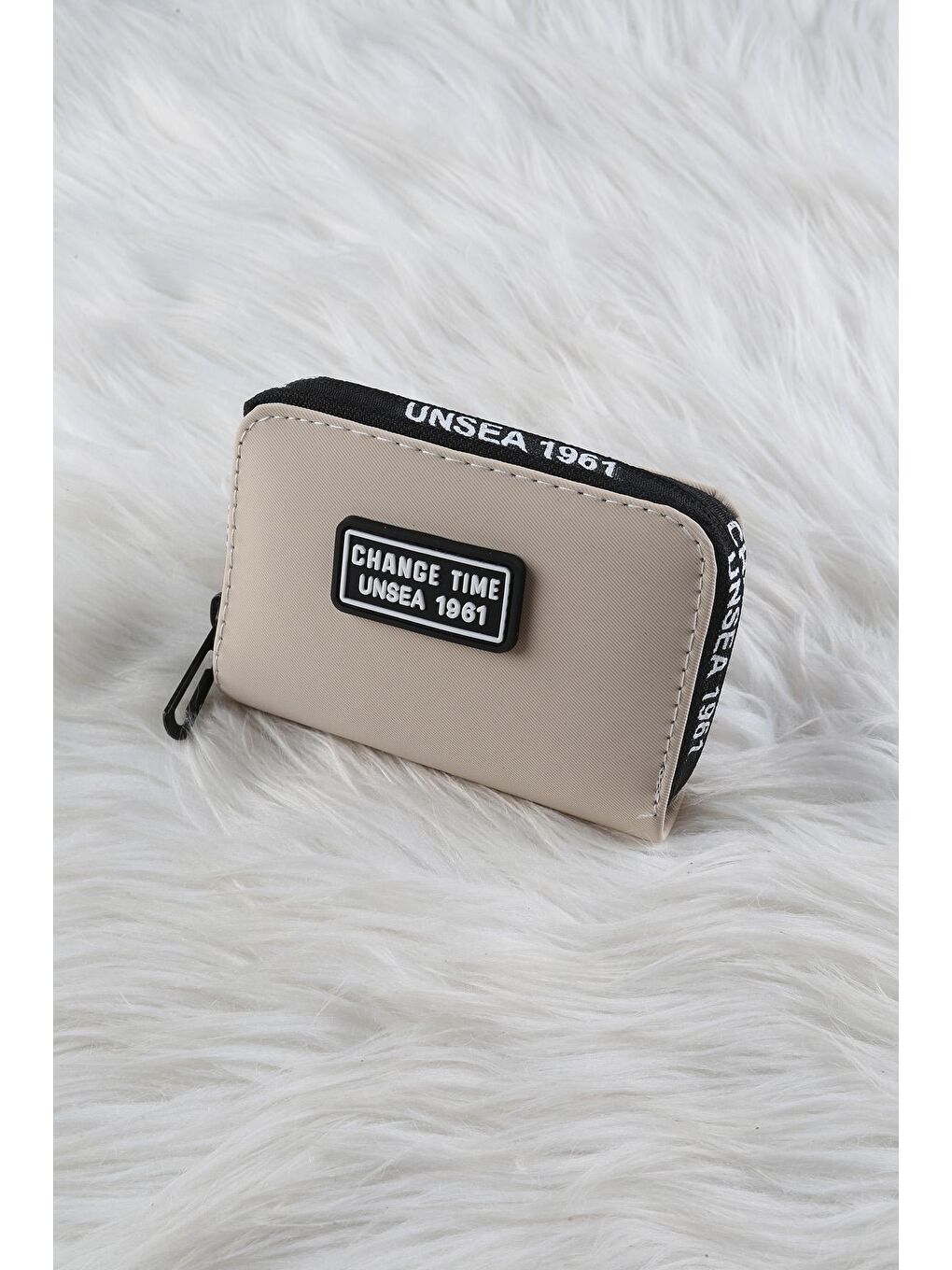 Bej Yazı Baskılı Cüzdan/Para Çantası
