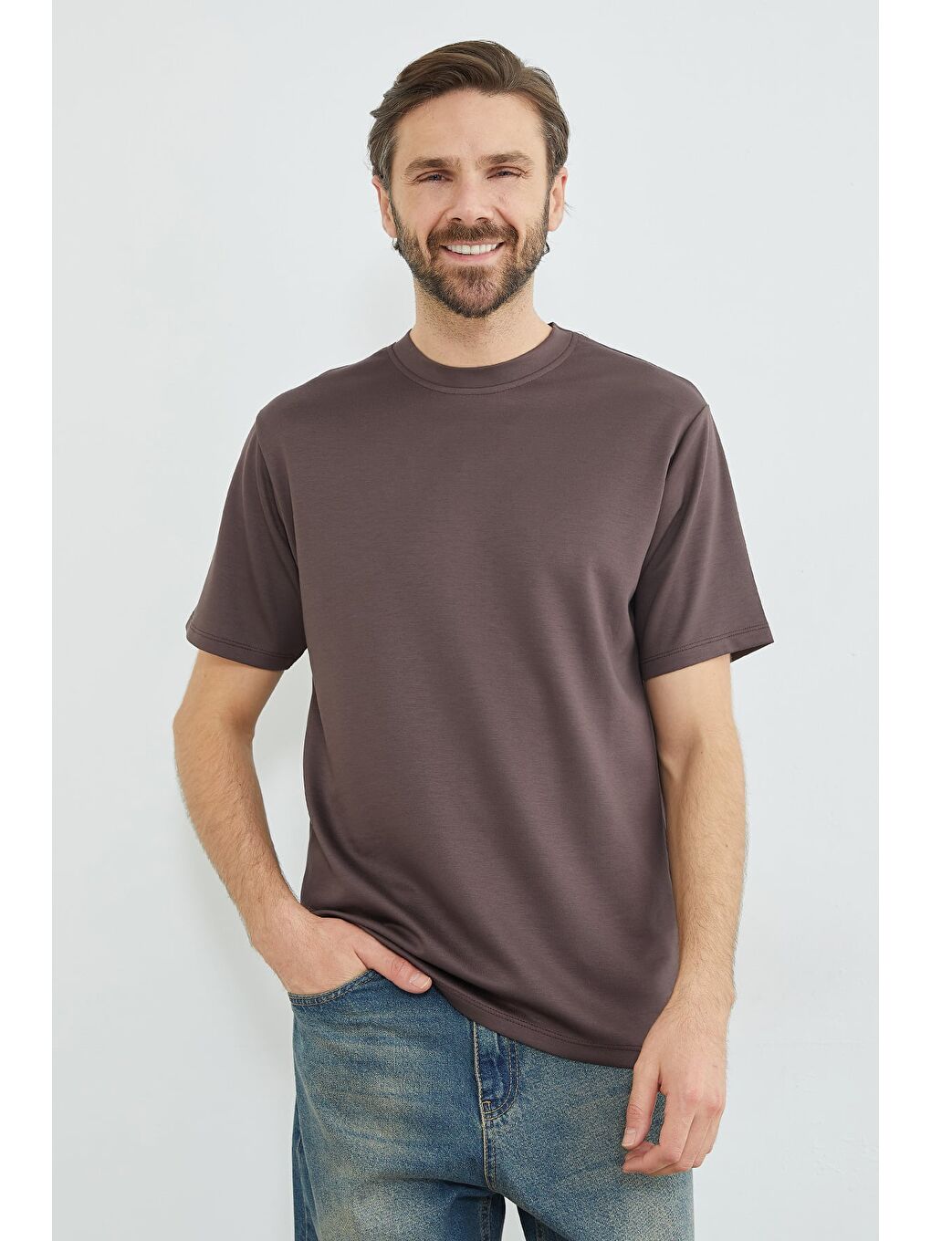 Kahverengi Basic Bisiklet Yaka Modal Tişört