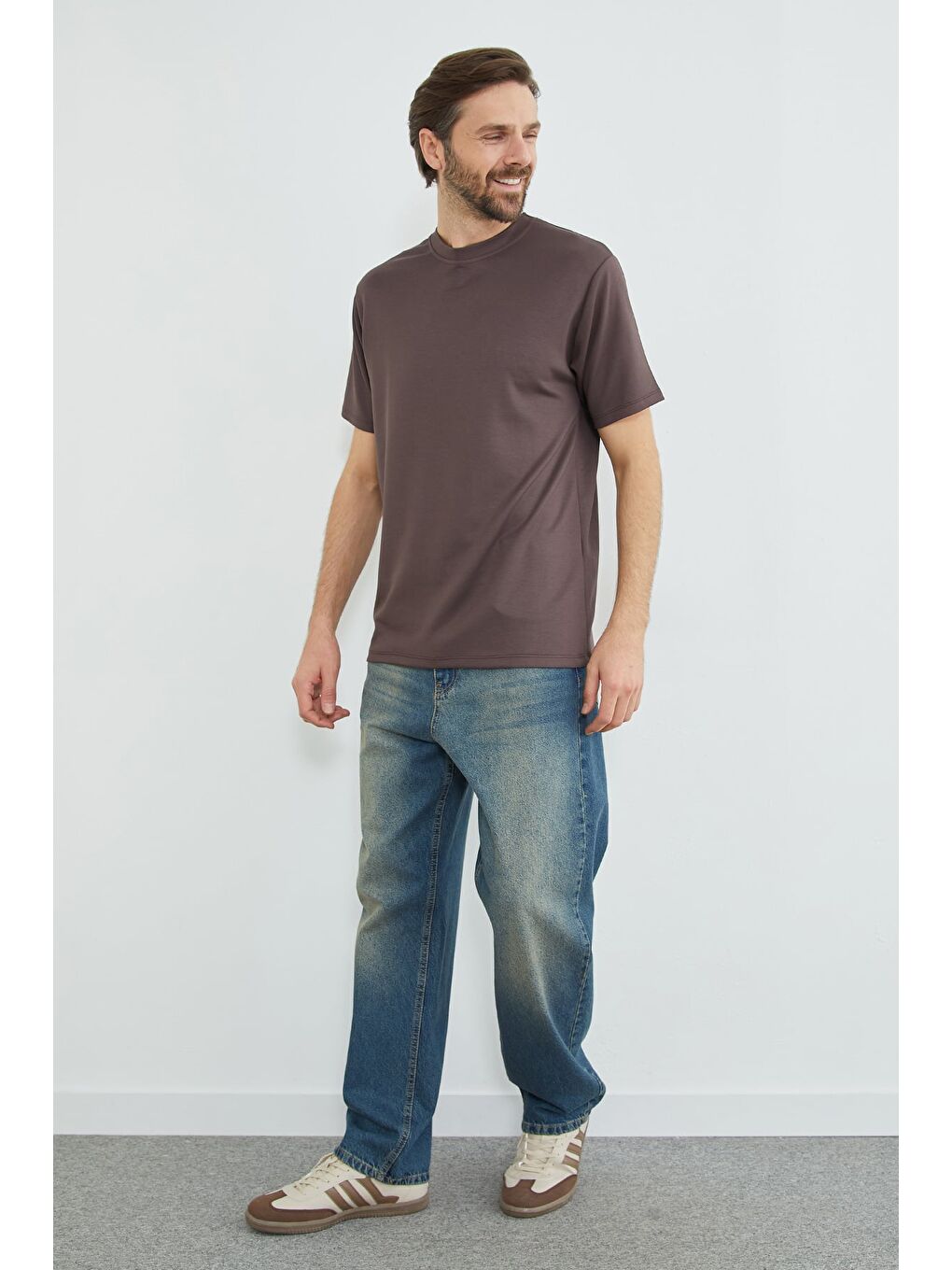 Kahverengi Basic Bisiklet Yaka Modal Tişört-2