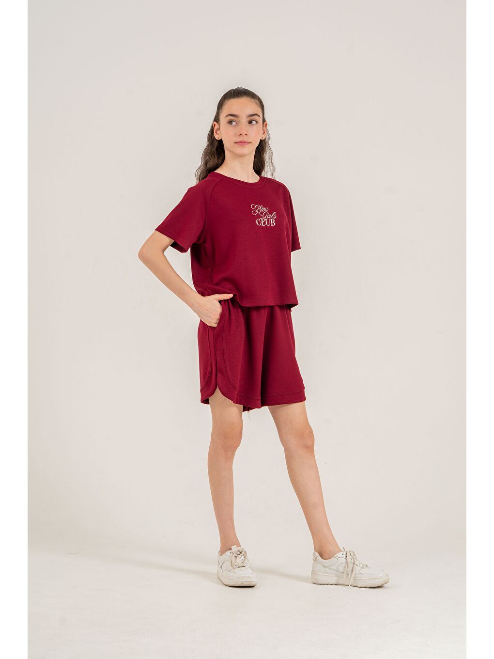 Bordo Glow Girls Club Nakışlı Yumaşak Dokulu-Comfort Kumaş Kız Çocuk Alt Üst Eşofman Takımı-2