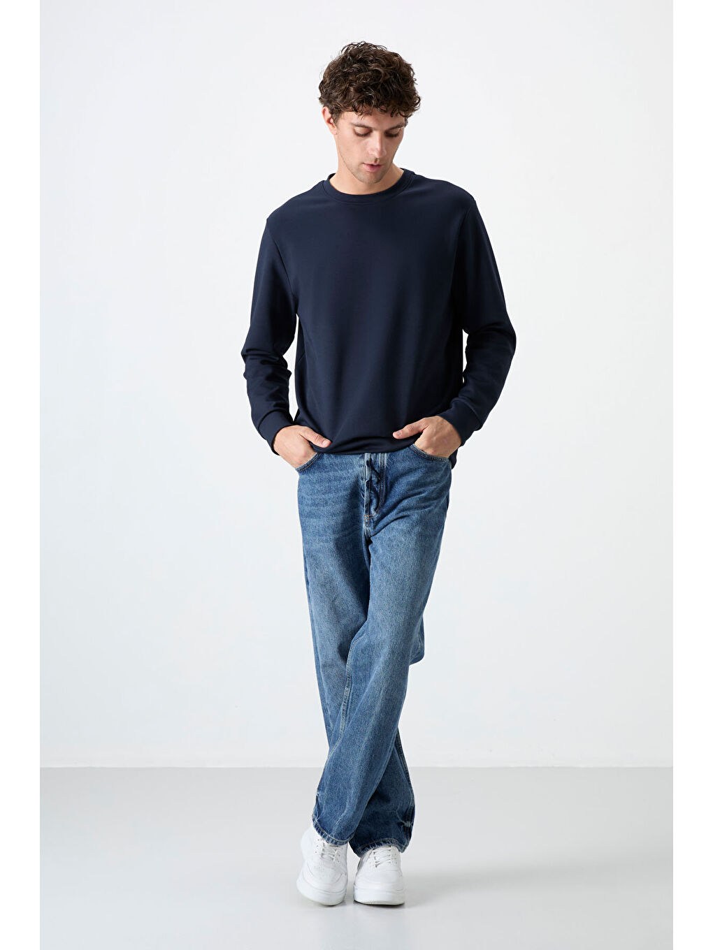 Standart Fit Basic O Yaka  3lü Paket Siyah-Lacivert-Çağla Erkek  Sweatshirt  88053-2