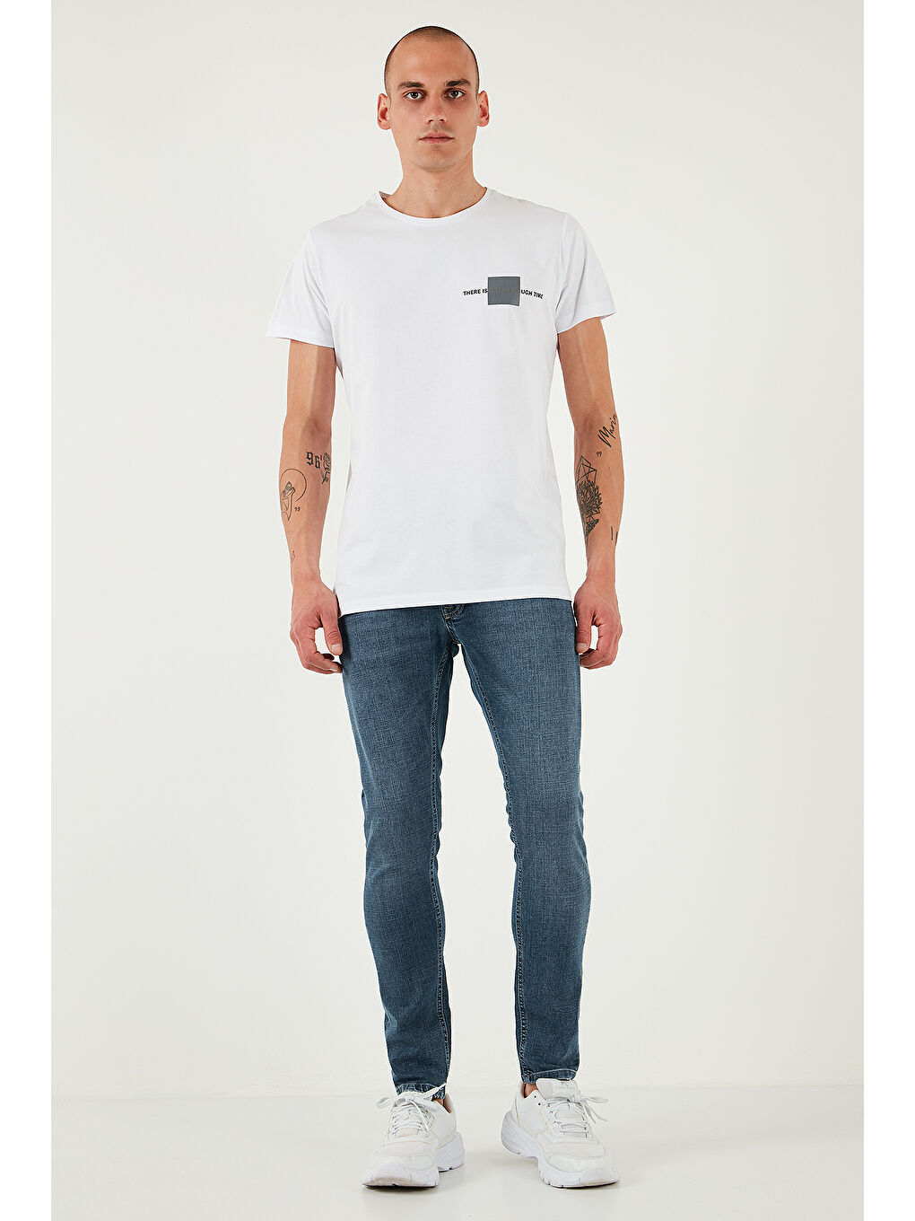 Mavi Streç Pamuklu Slim Fit Normal Bel Dar Paça Jeans 1124S62NAPOLI