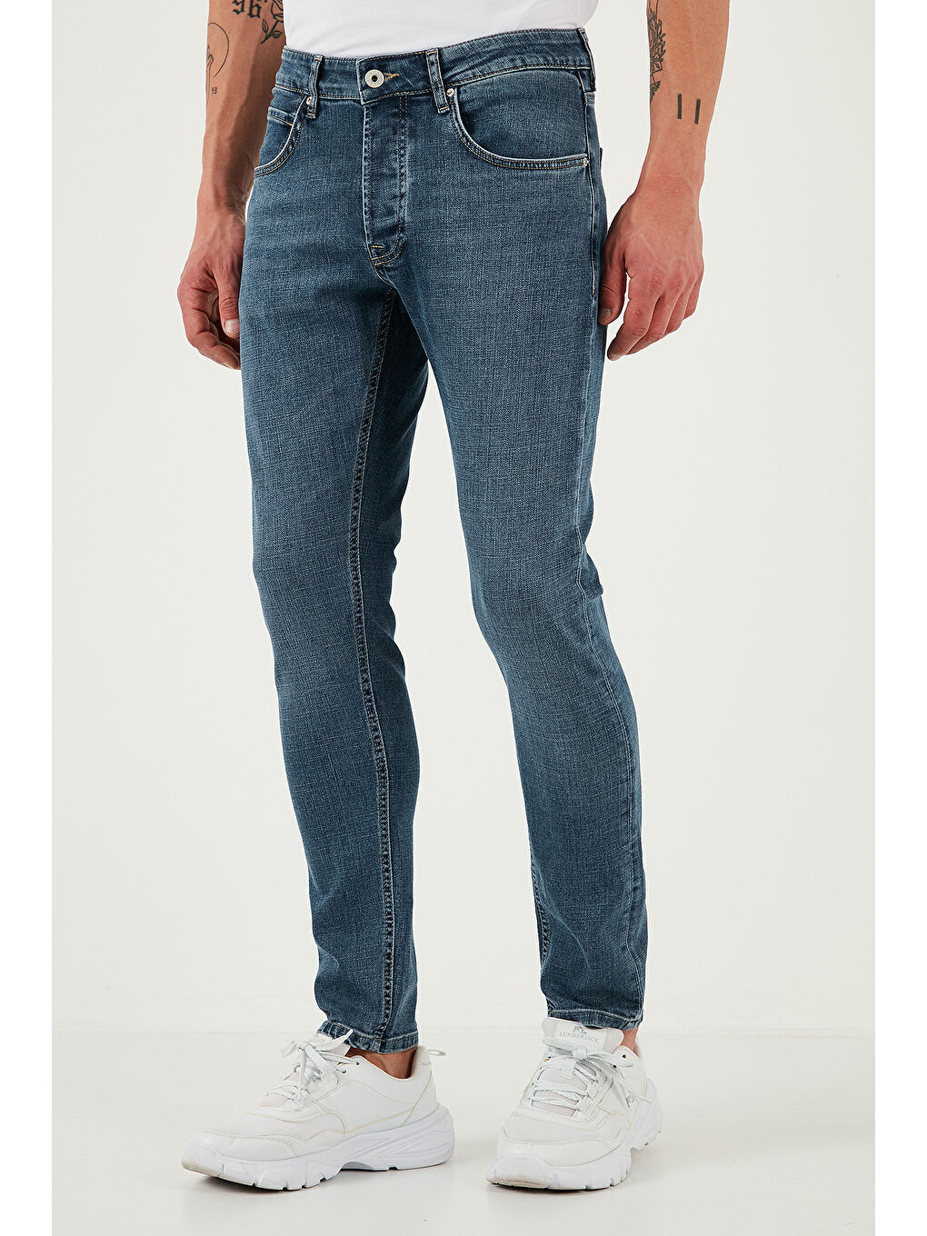 Mavi Streç Pamuklu Slim Fit Normal Bel Dar Paça Jeans 1124S62NAPOLI-3