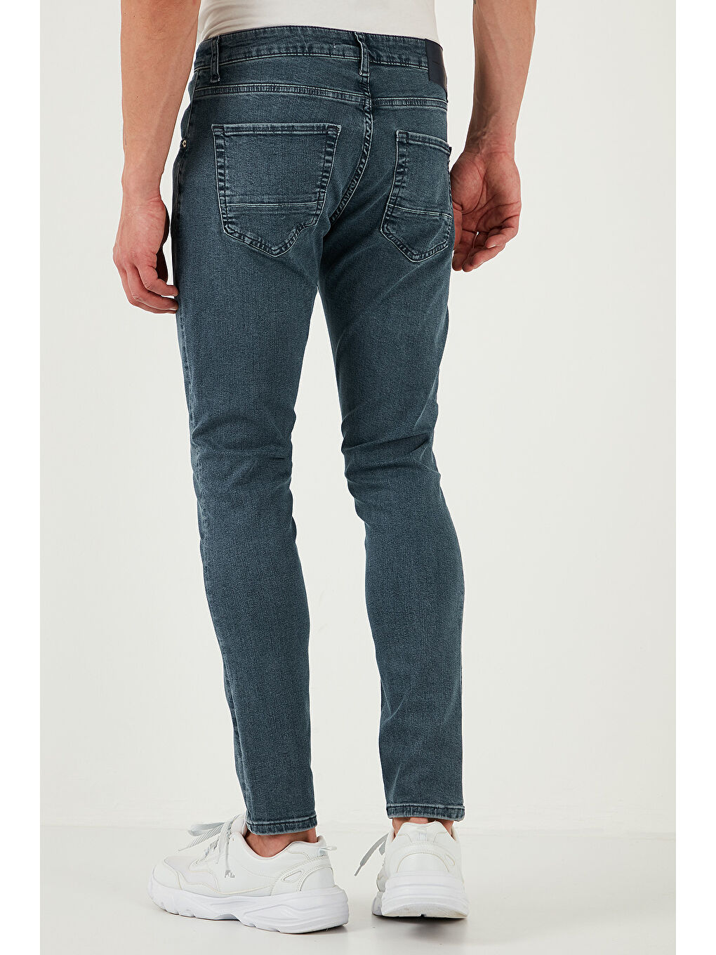 Mavi Streç Pamuklu Slim Fit Normal Bel Dar Paça Jeans 1124S73NAPOLI-5