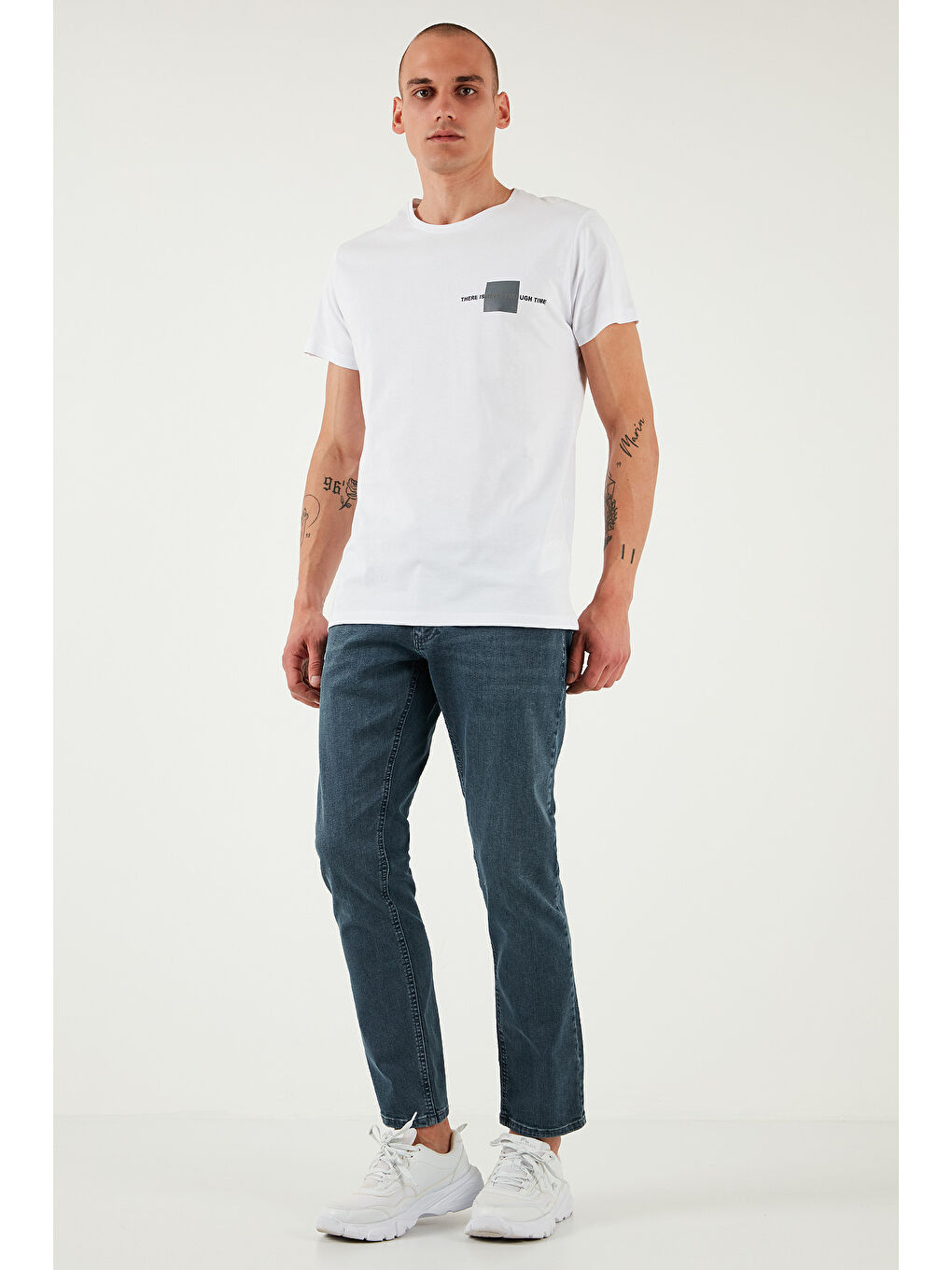 Mavi Streç Pamuklu Regular Fit Normal Bel Boru Paça Jeans 2201S73PARMA