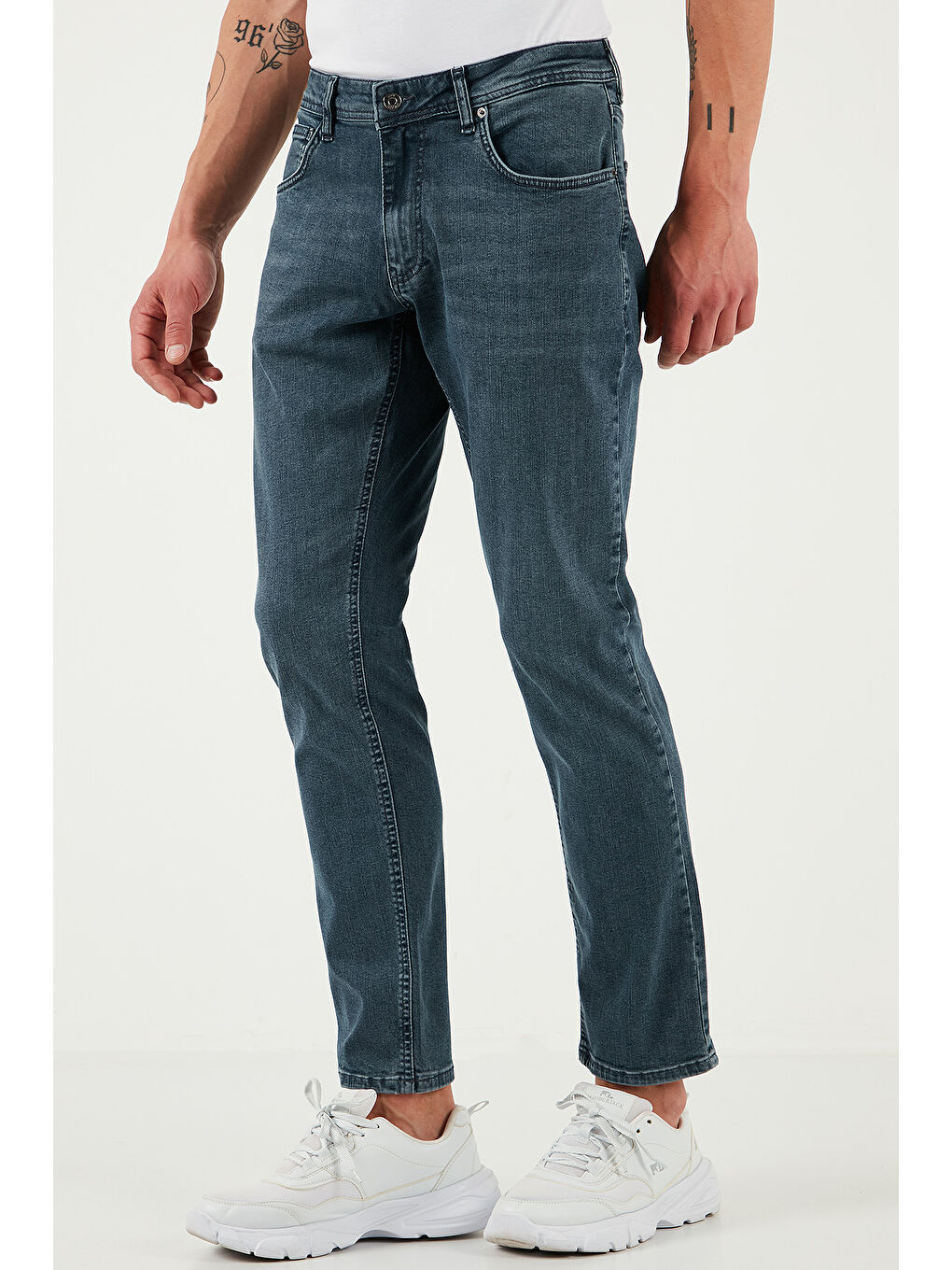 Mavi Streç Pamuklu Regular Fit Normal Bel Boru Paça Jeans 2201S73PARMA-3