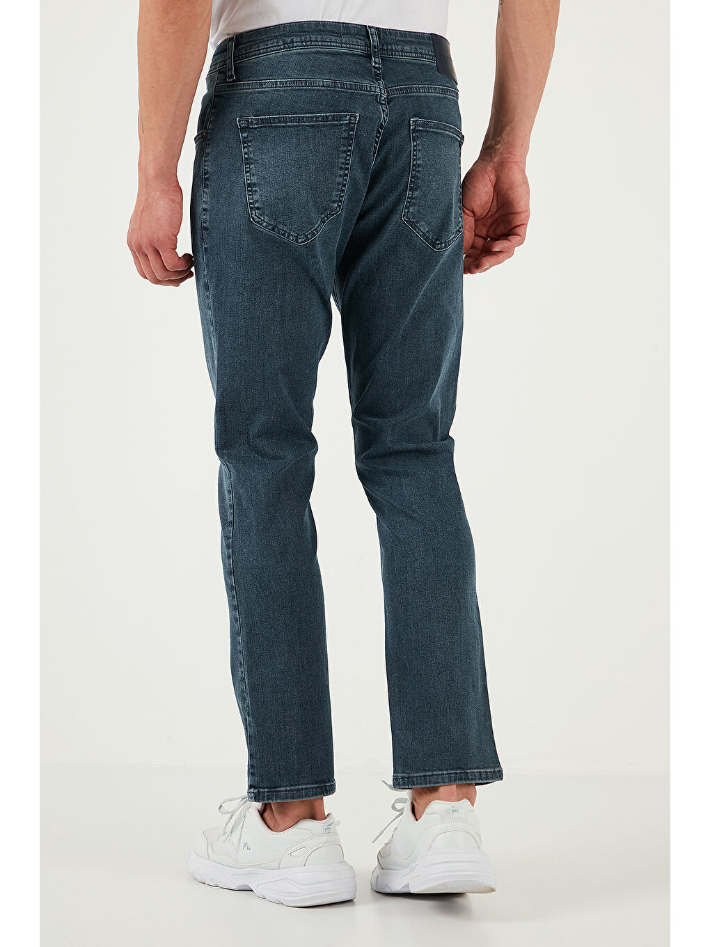 Mavi Streç Pamuklu Regular Fit Normal Bel Boru Paça Jeans 2201S73PARMA-5