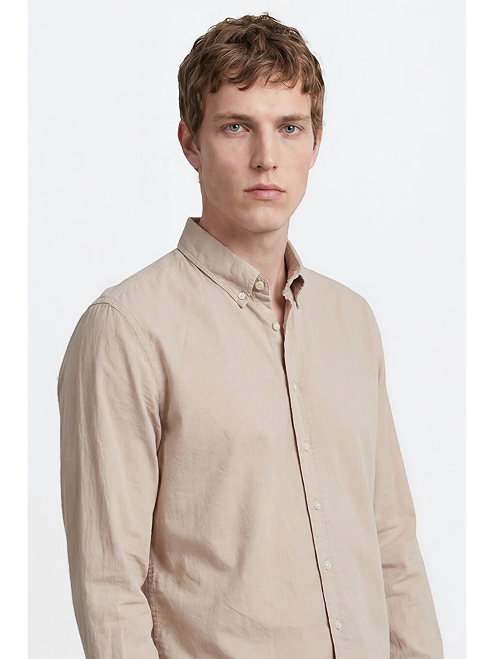 Erkek Bej %100 Pamuk Slim Fit Dar Kesim Düğmeli Yaka Gofre Desenli Gömlek-4