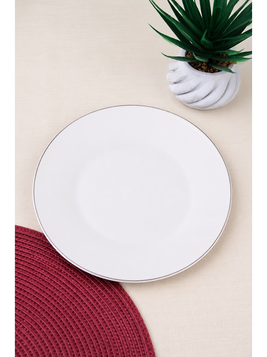 Ekru Porselen Chic Platin Yaldızlı Pasta Tabağı 20,50cm Tekli-1
