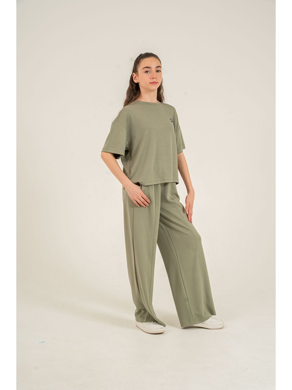 Yeşil New Team London Nakışlı Yumaşak Dokulu-Comfort Kumaş Kız Çocuk Alt Üst Eşofman Takımı-2