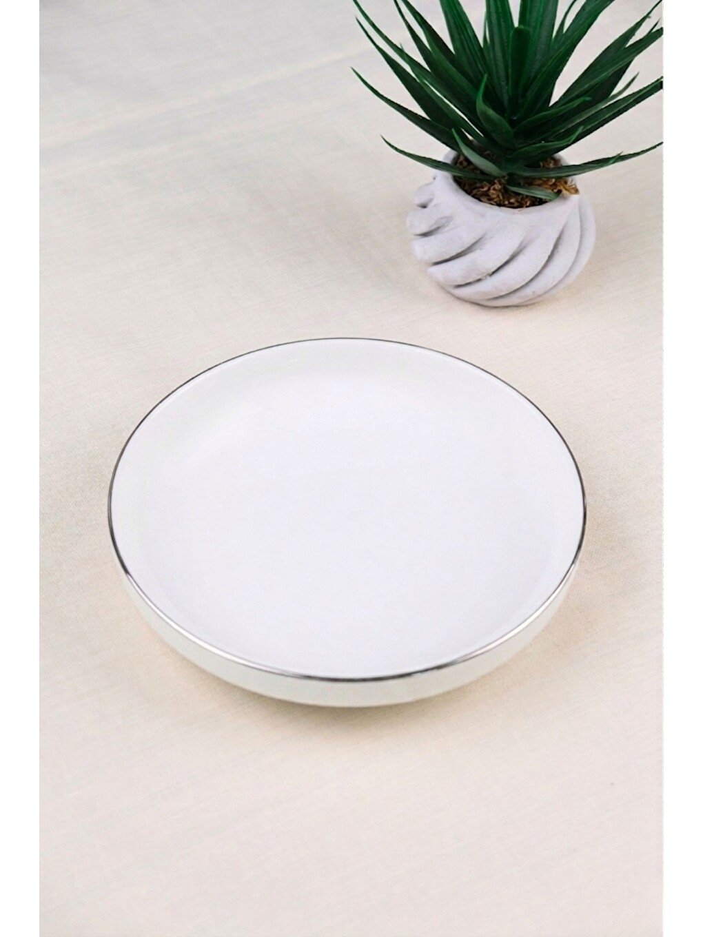 Ekru Porselen Sofia Platin Yaldızlı Çukur Tabak 18,5cm 620cc Tekli-1