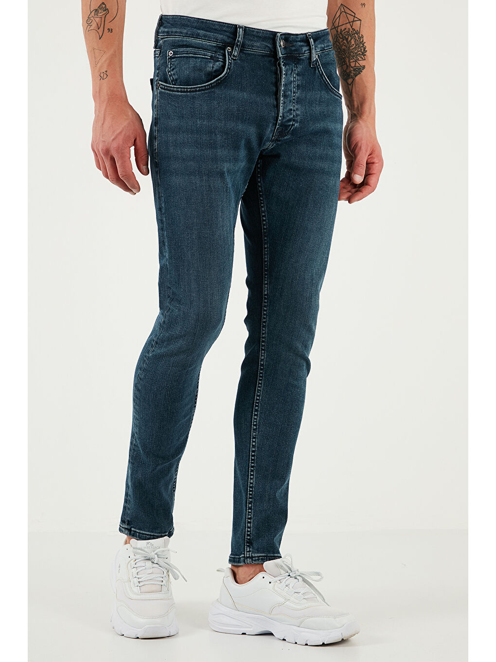 Mavi Streç Pamuklu Slim Fit Normal Bel Dar Paça Jeans 1124S77NAPOLI-2