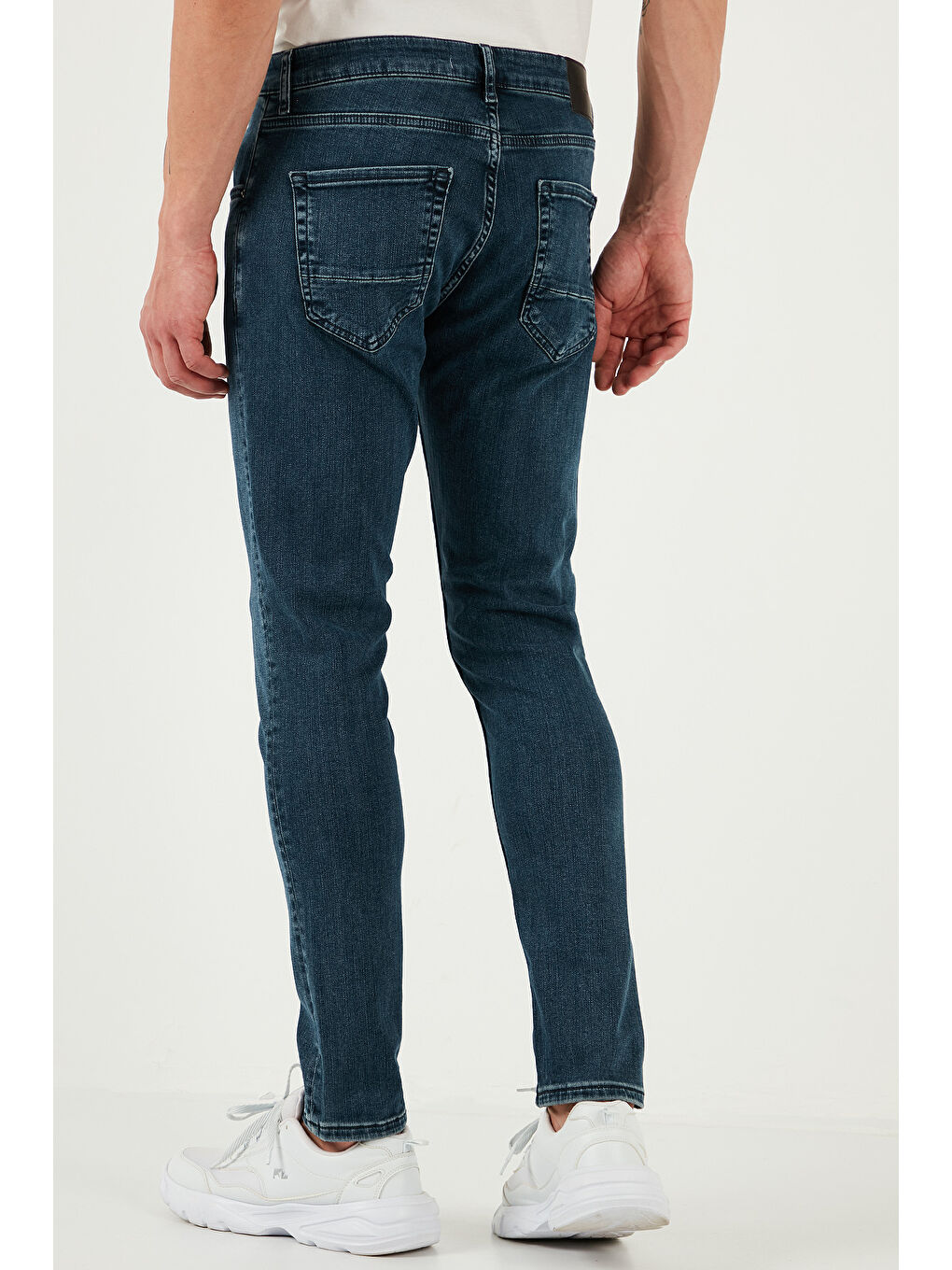 Mavi Streç Pamuklu Slim Fit Normal Bel Dar Paça Jeans 1124S77NAPOLI-5