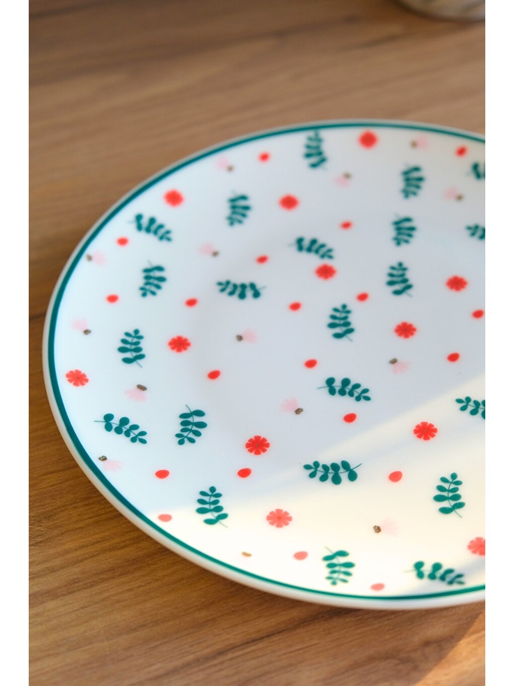 Beyaz Porselen Yeşil Çiçekli Pasta Tabağı Yeşil Fileli 20,50cm-2