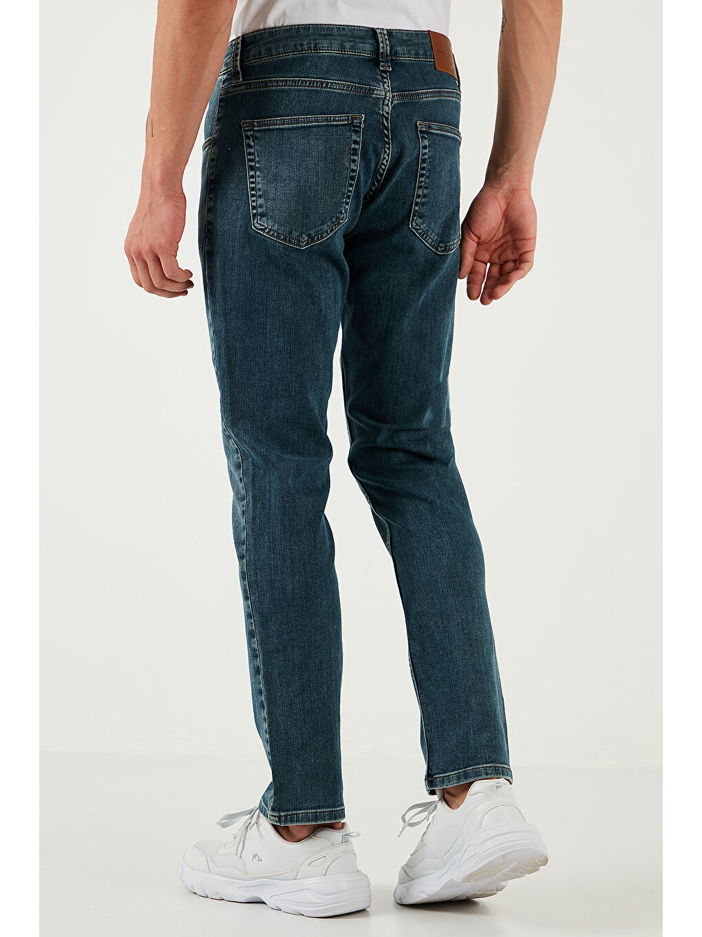 Mavi Pamuklu Regular Fit Normal Bel Boru Paça Jeans 2211S76PARMA-5