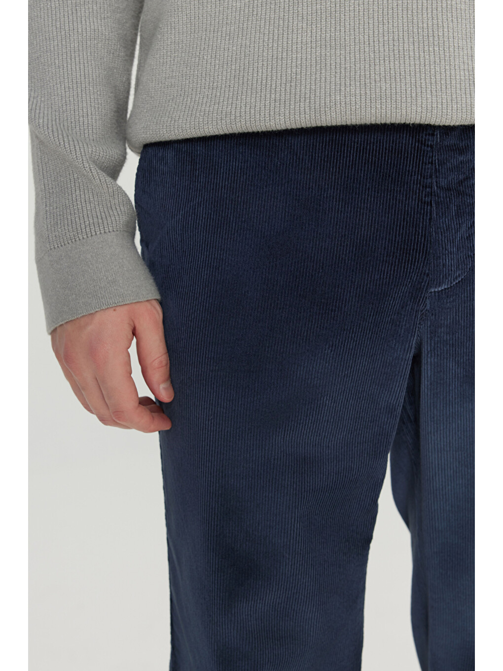 Erkek Lacivert Pamuklu Kadife Slim Fit Dar Kesim Yan Cepli Desenli Pantolon-3