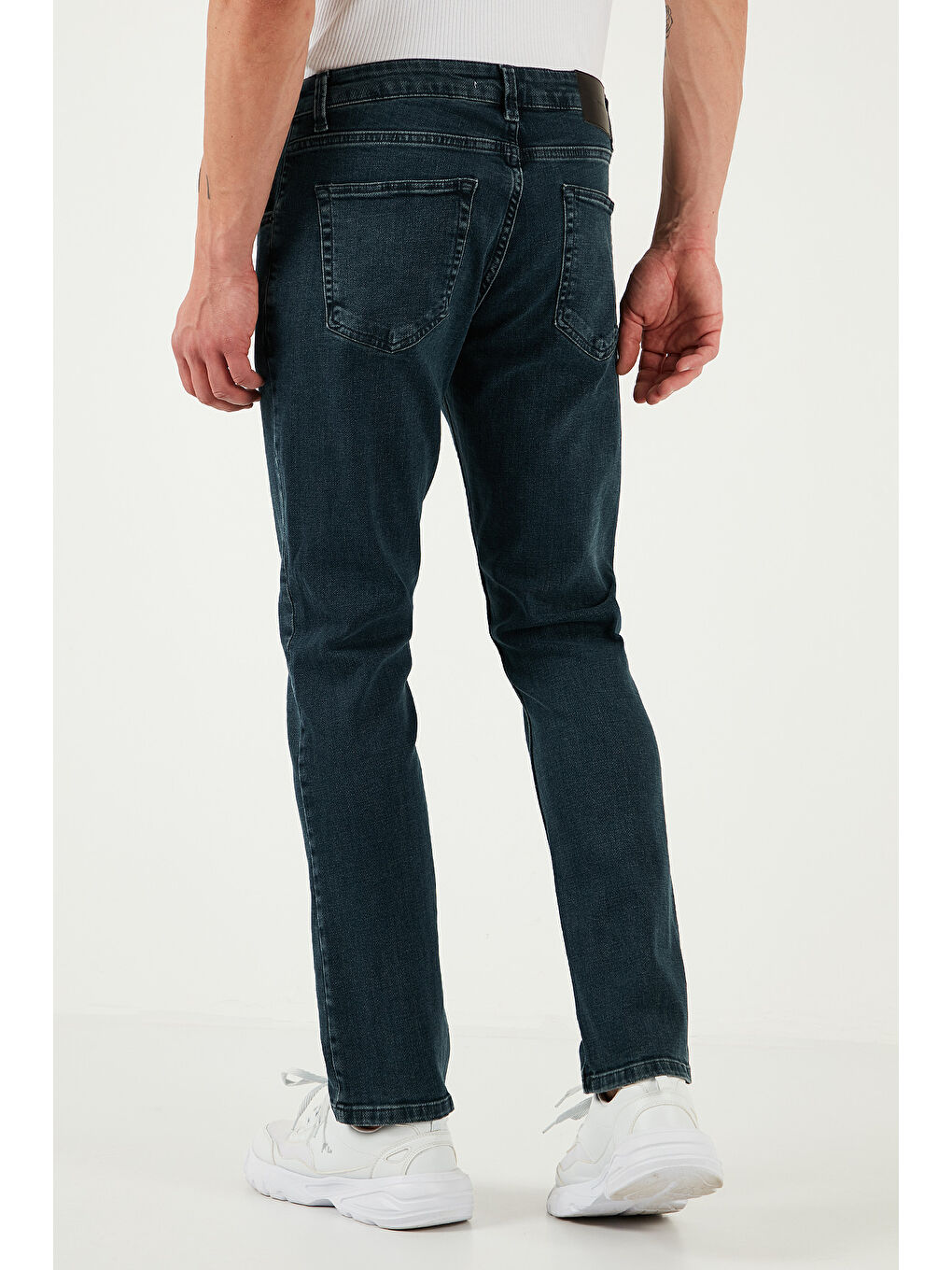 Mavi Pamuklu Regular Fit Normal Bel Boru Paça Jeans 2211S81PARMA-5