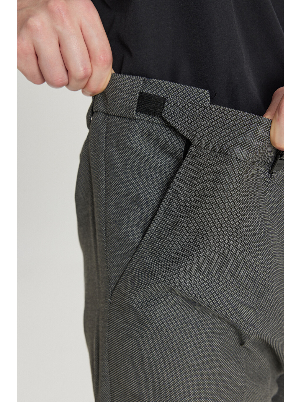 Erkek Siyah Slim Fit Dar Kesim Beli Gizli Lastikli Yan Cepli Armürlü Klasik Pantolon-4