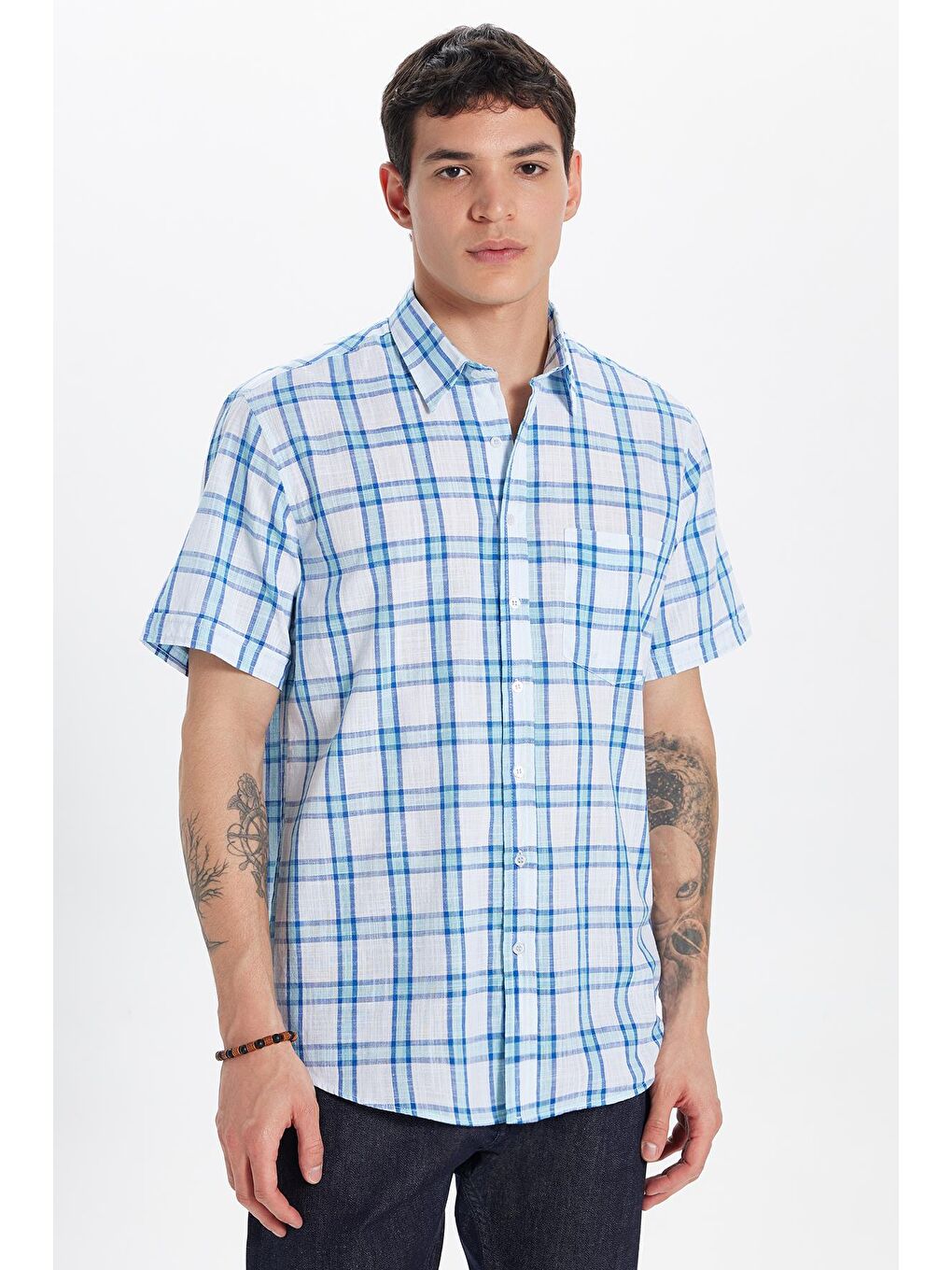 Karışık Erkek Regular Fit Klasik Kesim %100 Pamuk Keten Doku Tek Cepli Kareli Kısa Kollu Düğmeli Yaka Gömlek