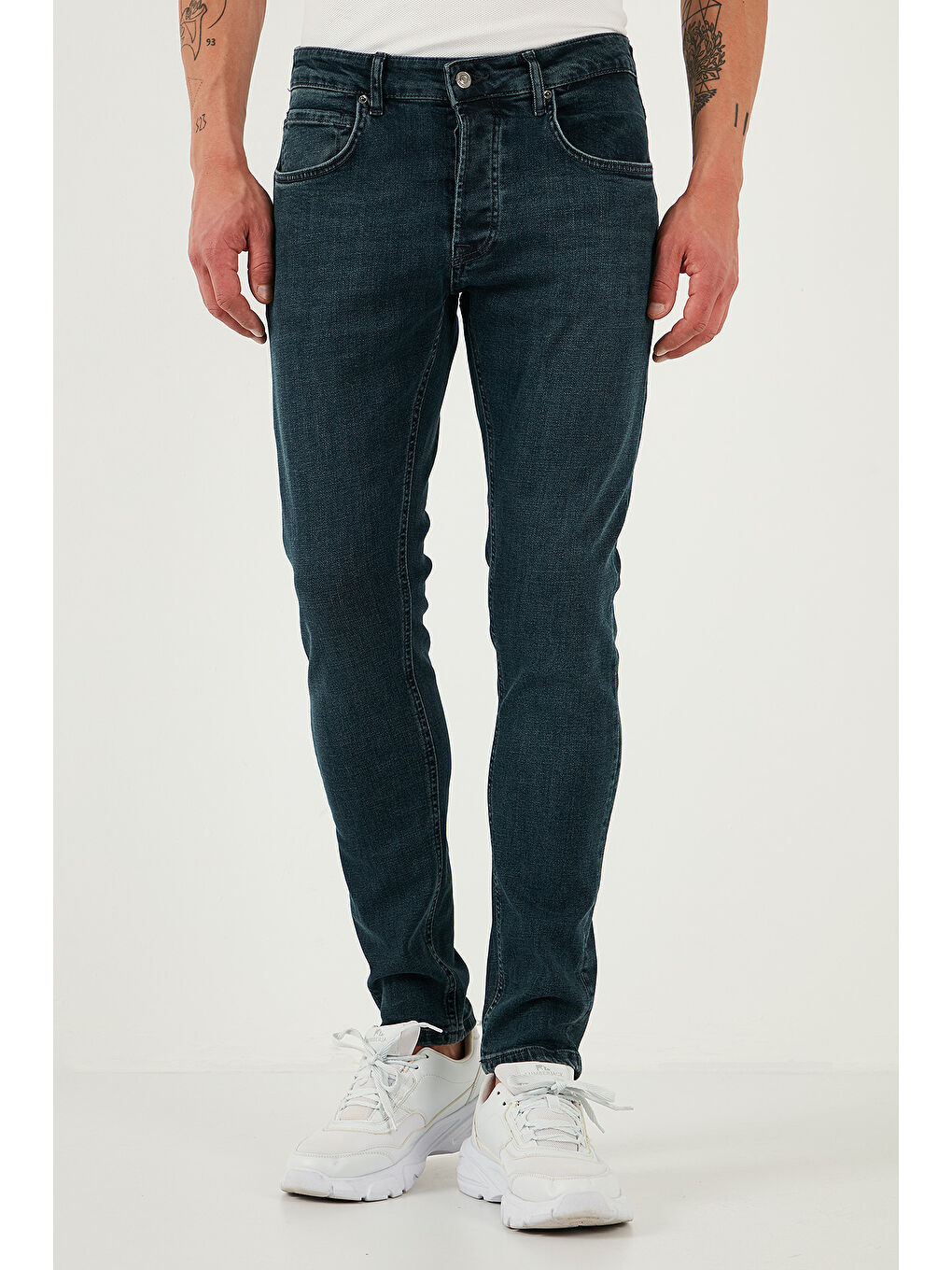 Mavi Streç Pamuklu Slim Fit Normal Bel Dar Paça Jeans 1124S81NAPOLI-1