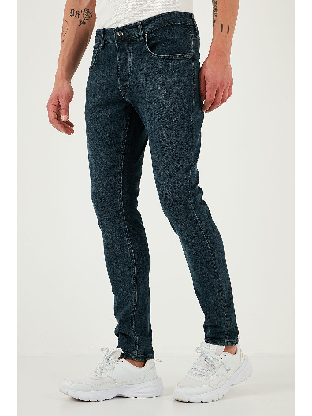 Mavi Streç Pamuklu Slim Fit Normal Bel Dar Paça Jeans 1124S81NAPOLI-2