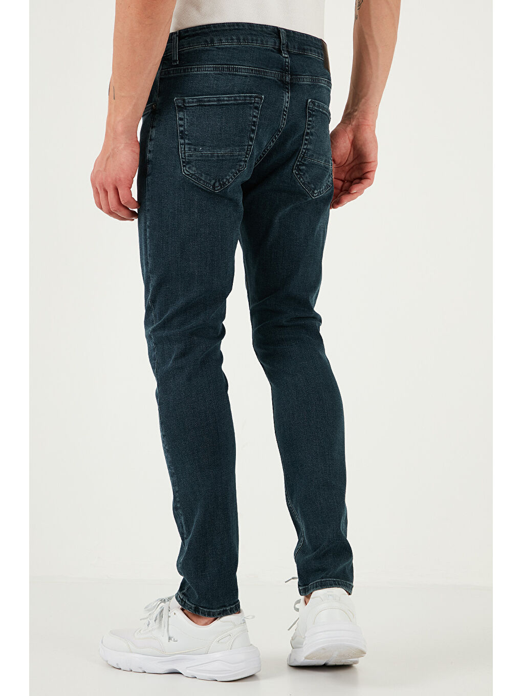 Mavi Streç Pamuklu Slim Fit Normal Bel Dar Paça Jeans 1124S81NAPOLI-5