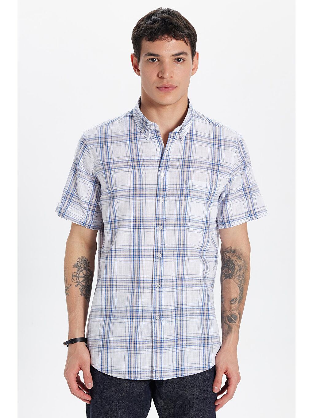 Karışık Erkek Regular Fit Klasik Kesim %100 Pamuk Keten Doku Tek Cepli Kareli Kısa Kollu Düğmeli Yaka Gömlek-1