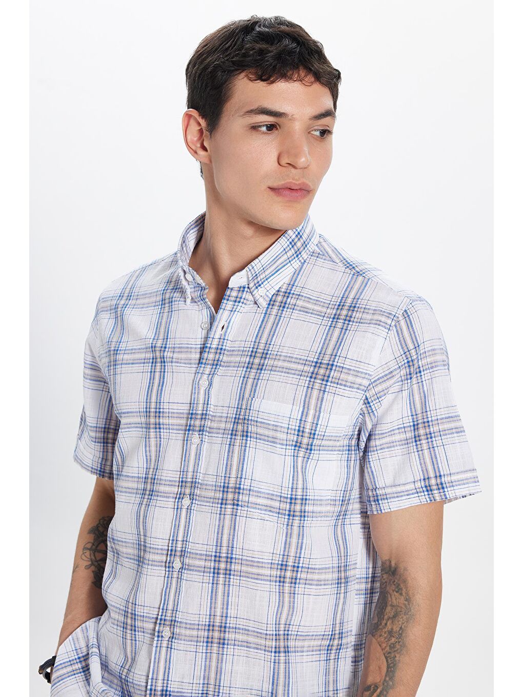 Karışık Erkek Regular Fit Klasik Kesim %100 Pamuk Keten Doku Tek Cepli Kareli Kısa Kollu Düğmeli Yaka Gömlek-3