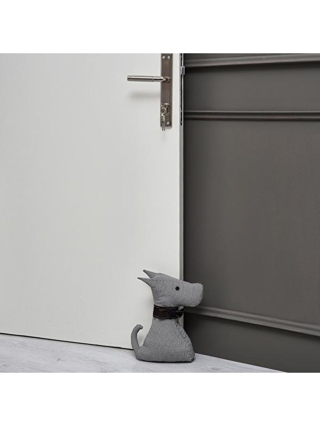 Köpek Figürlü Kapı Durdurucu