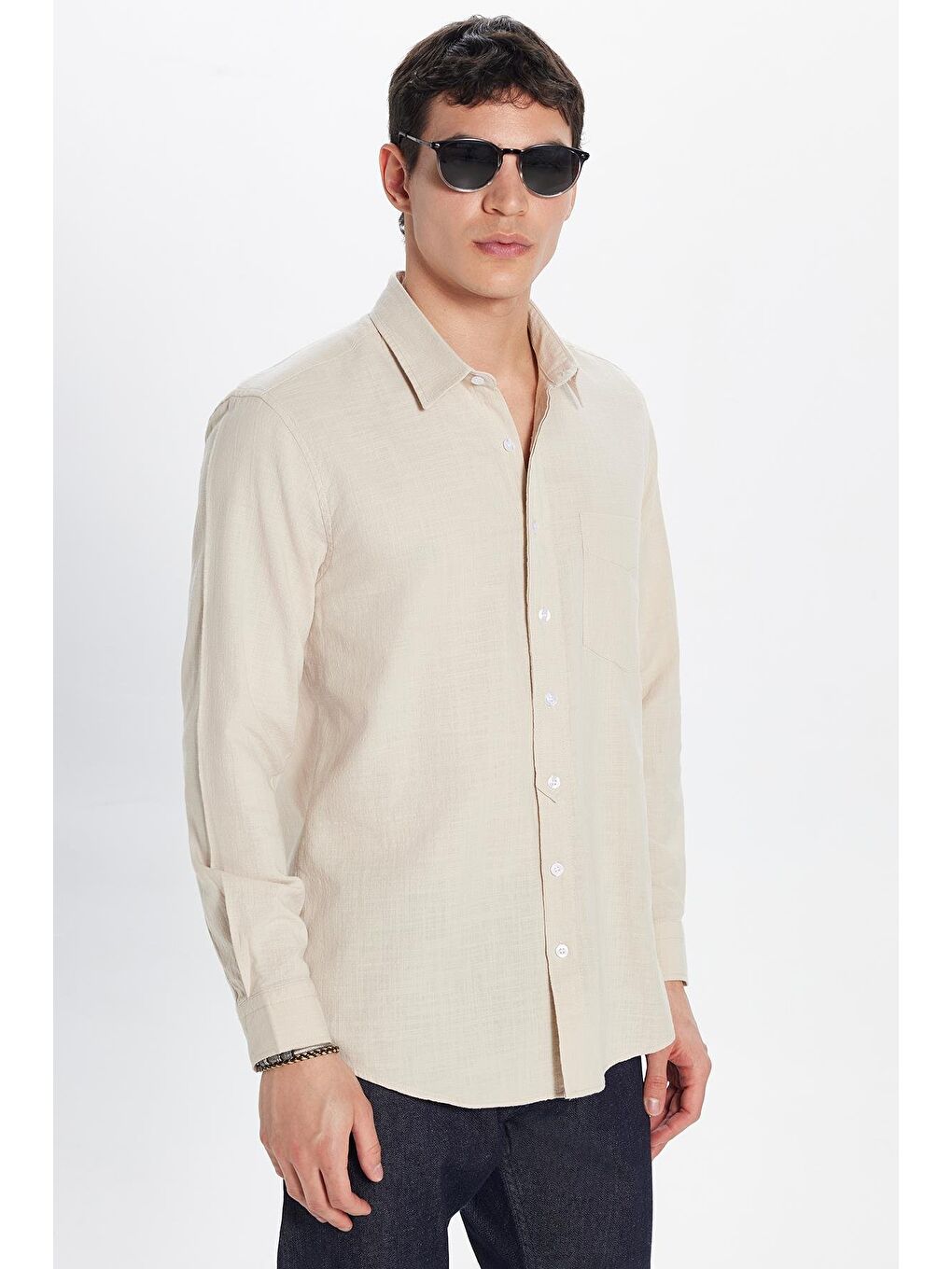 Erkek Regular Fit Klasik Kesim %100 Pamuk Keten Doku Tek Cepli Bej Gömlek