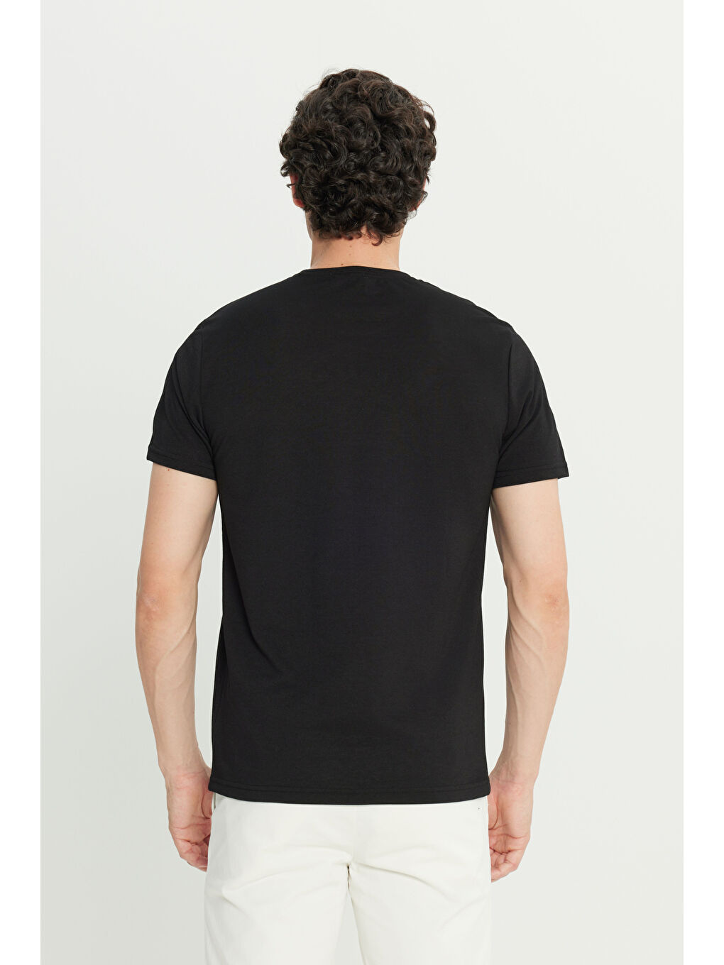 Erkek Siyah Pamuklu Slim Fit Dar Kesim Bisiklet Yaka Tişört-4