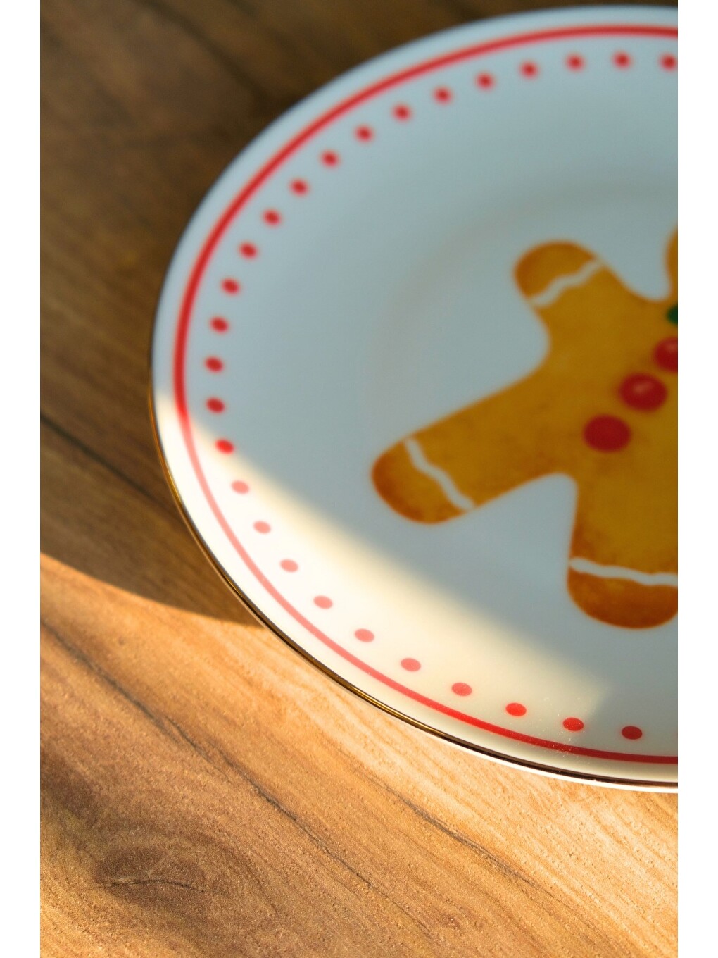 Beyaz Porselen Kurabiye Adam Pasta Tabağı Altın Yaldızlı 20,50cm-2