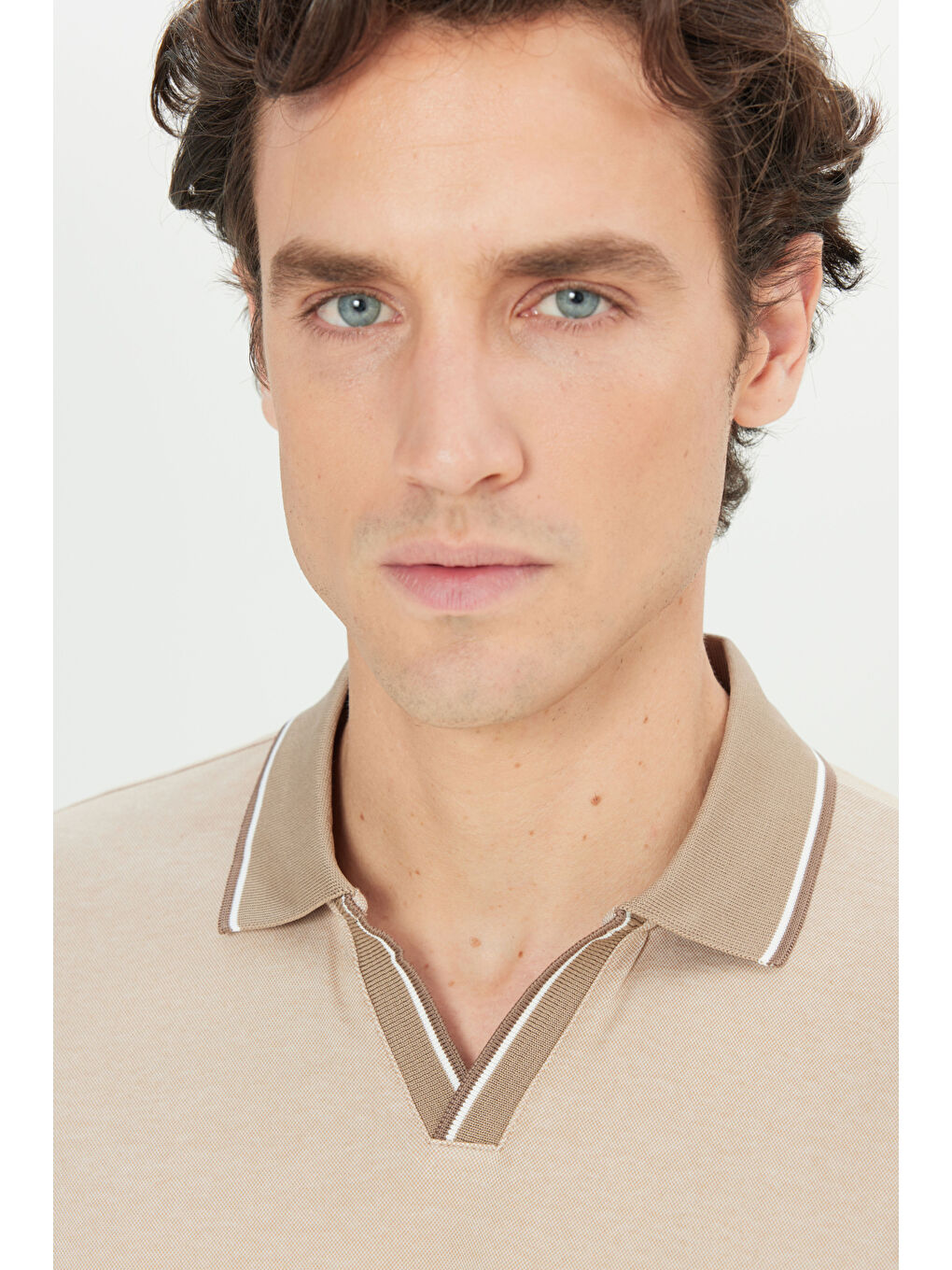 Erkek Bej Pamuklu Slim Fit Dar Kesim Polo Yaka Tişört-3