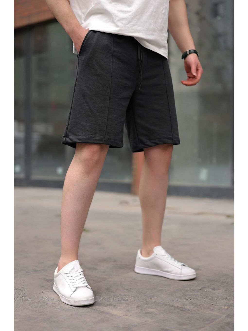 Siyah Beli Ayarlanabilir Regular Fit Erkek Şort E6585-1
