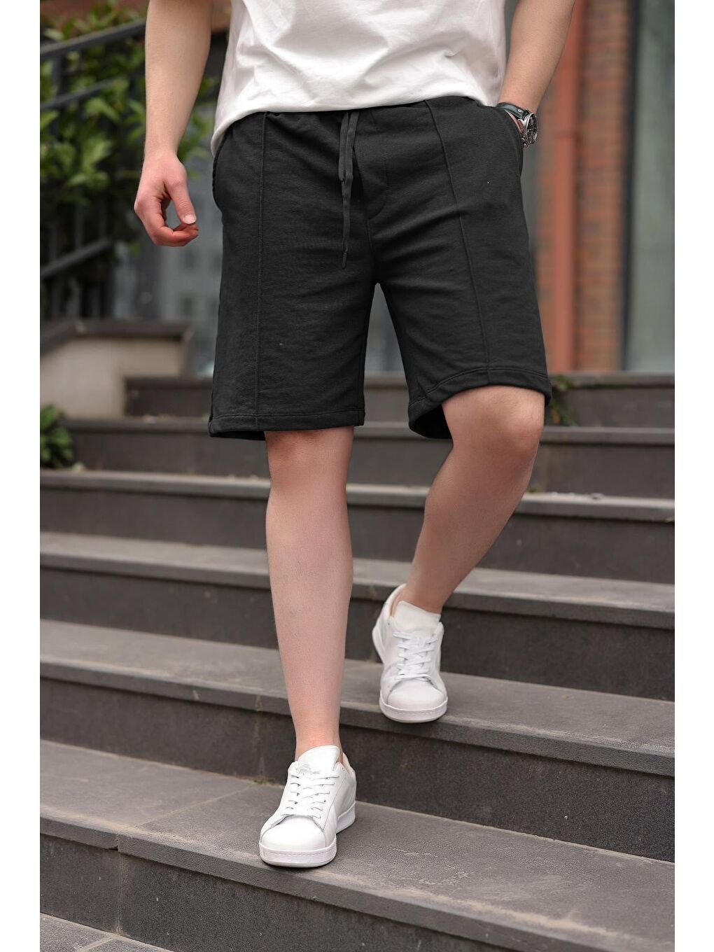 Siyah Beli Ayarlanabilir Regular Fit Erkek Şort E6585-4