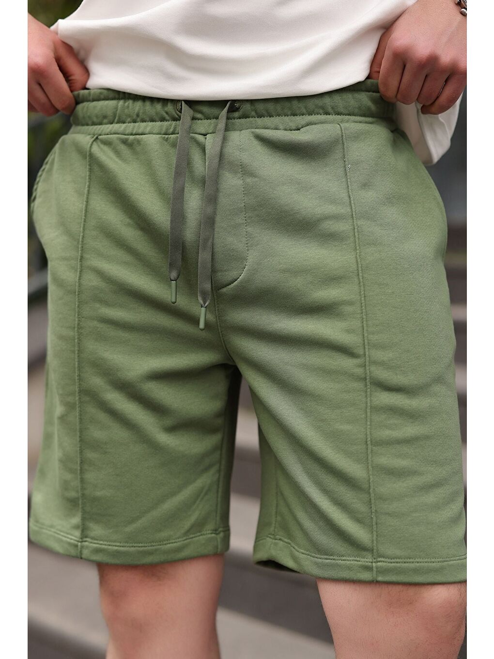 Haki Beli Ayarlanabilir Regular Fit Erkek Şort E6585-2