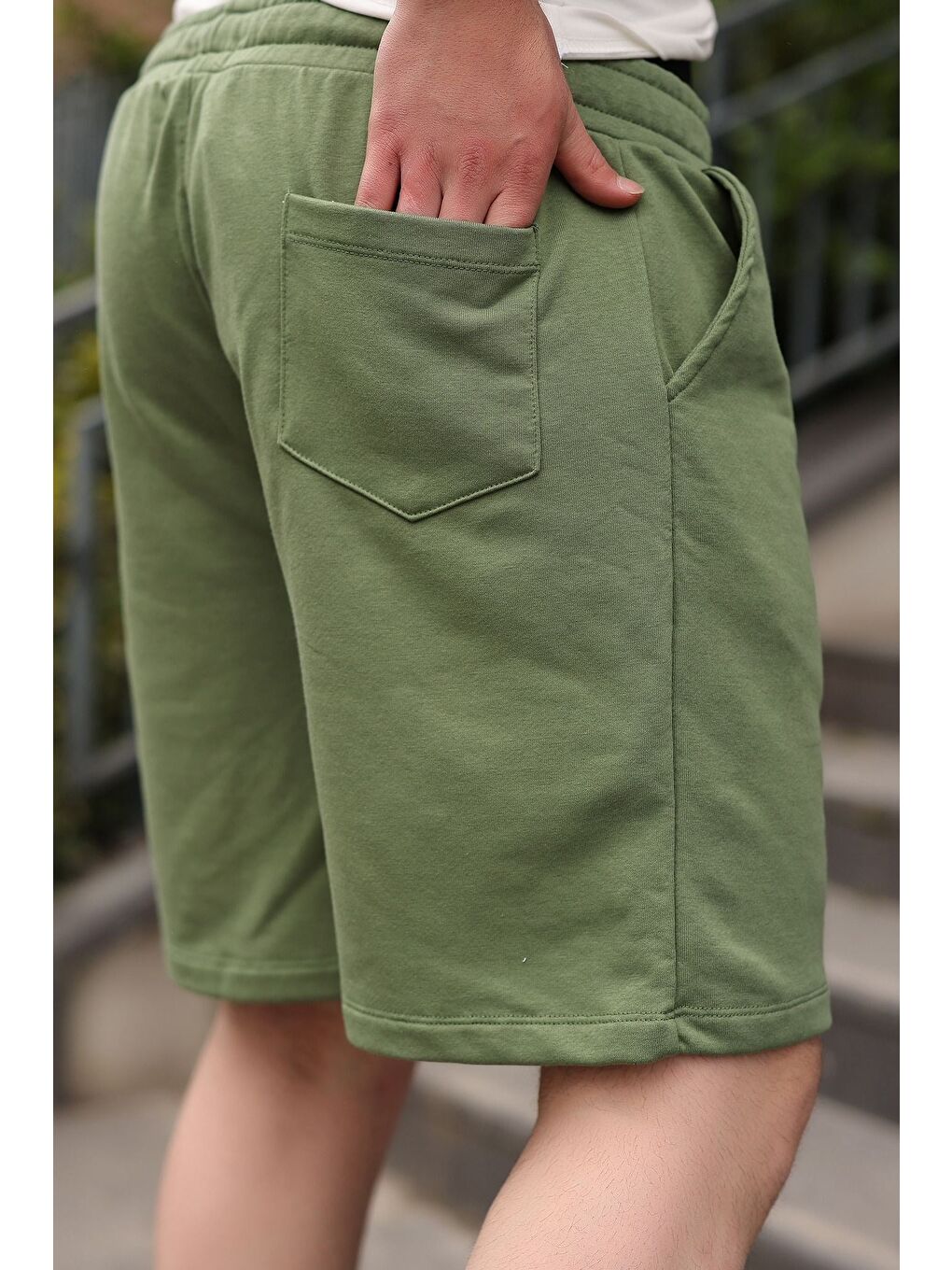 Haki Beli Ayarlanabilir Regular Fit Erkek Şort E6585-3