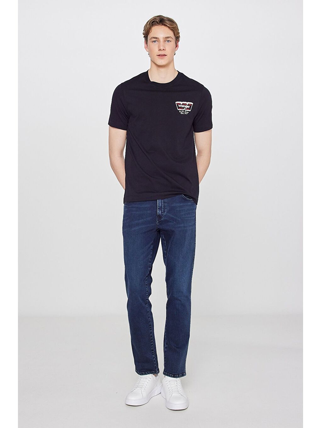 Siyah Bisiklet Yaka Basic Tişört-2