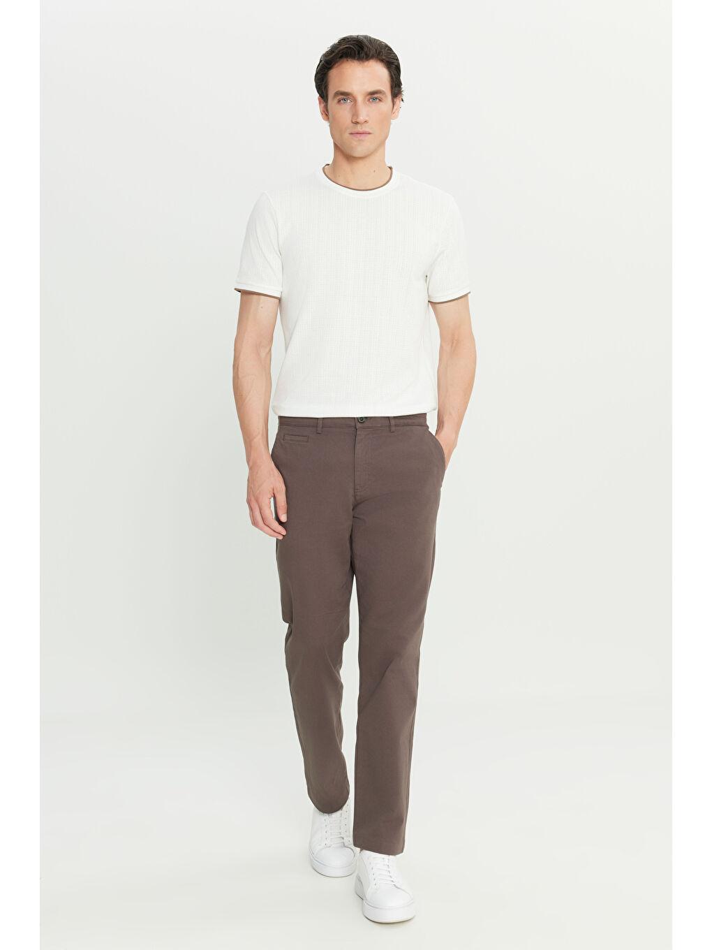 Erkek Kahverengi Pamuklu Comfort Fit Rahat Kesim Yan Cepli Armürlü Esnek Pantolon-1
