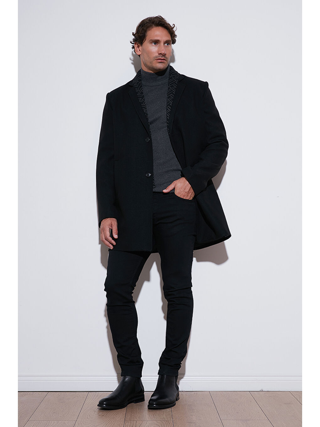 Siyah Yırtmaçlı Slim Fit Mono Yaka Kaşe Kaban 58400589-1