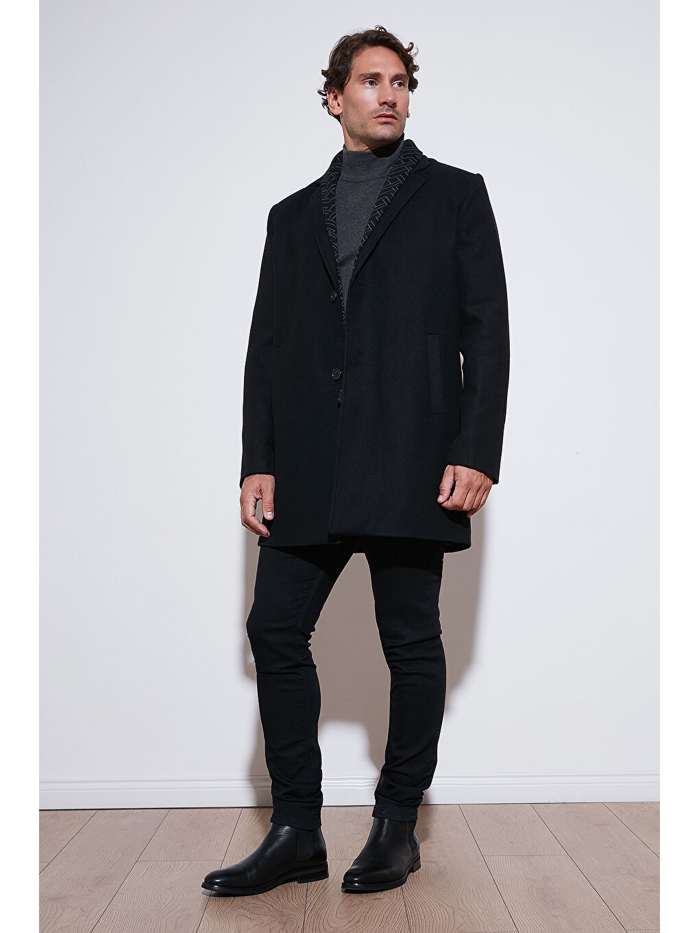 Siyah Yırtmaçlı Slim Fit Mono Yaka Kaşe Kaban 58400589-3