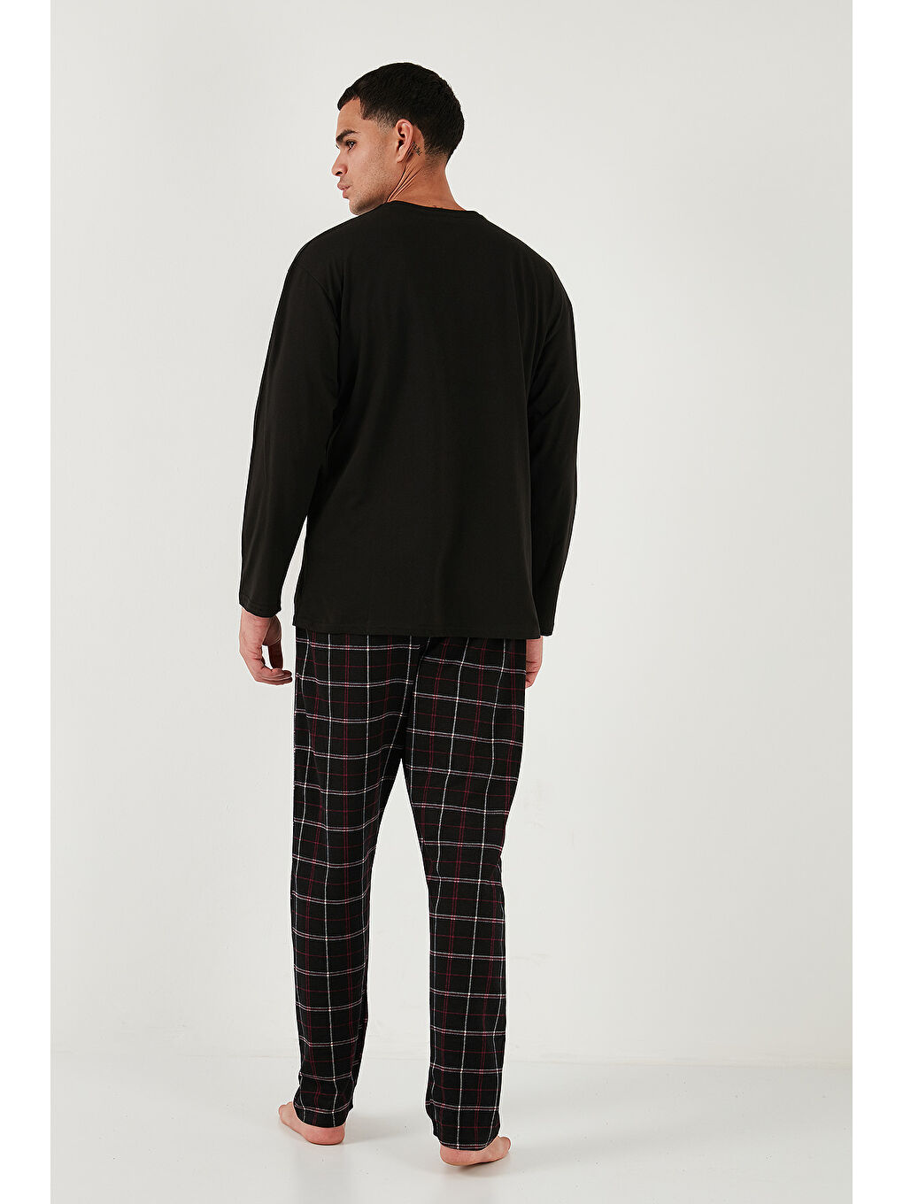 Siyah Ekoseli Pamuklu Regular Fit Yükske Bel Bisiklet Yaka %100 Pamuk Pijama Takımı 6574000-6