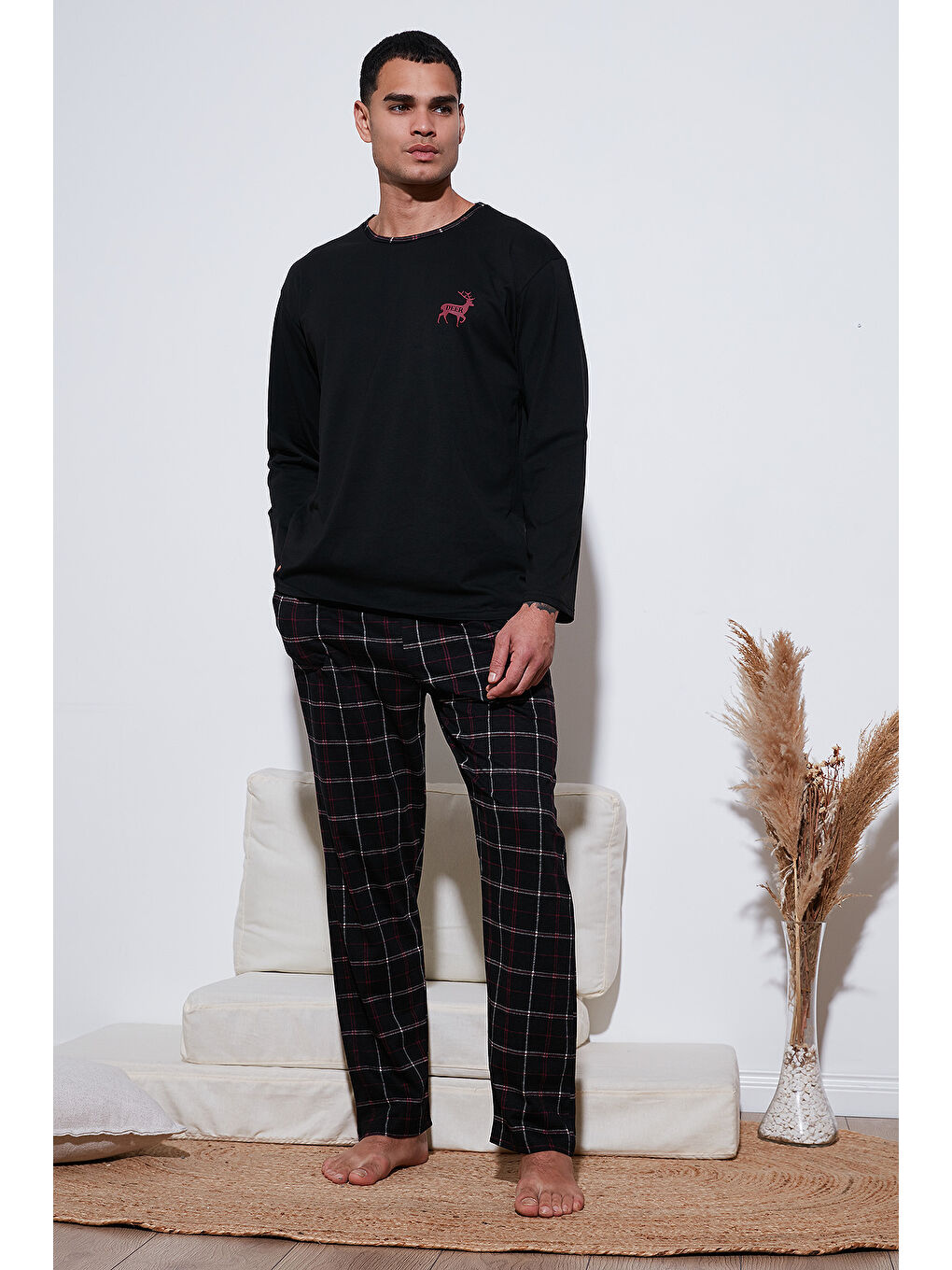 Siyah Pamuklu Regular Fit Bisiklet Yaka Ekoseli %100 Pamuk Pijama Takımı 6574001