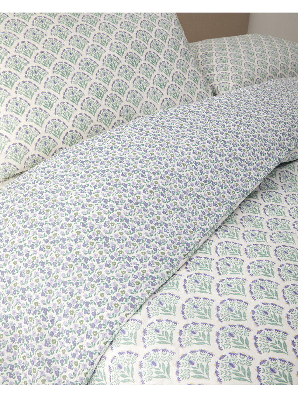 Ornament Petal Kolay Ütülenir Çift Kişilik Nevresim Seti 200x220 Cm Lila-yeşil-3