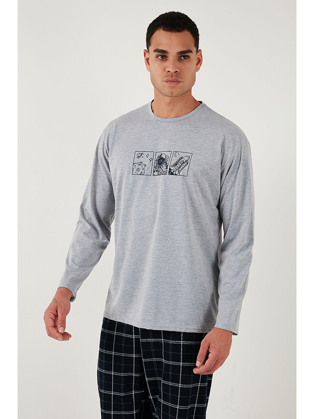 Gri Ekoseli Pamuklu Regular Fit Yükske Bel Bisiklet Yaka %100 Pamuk Pijama Takımı 6574000-2