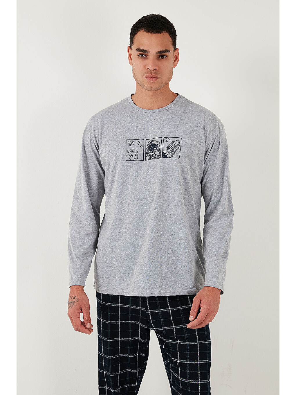 Gri Ekoseli Pamuklu Regular Fit Yükske Bel Bisiklet Yaka %100 Pamuk Pijama Takımı 6574000-4