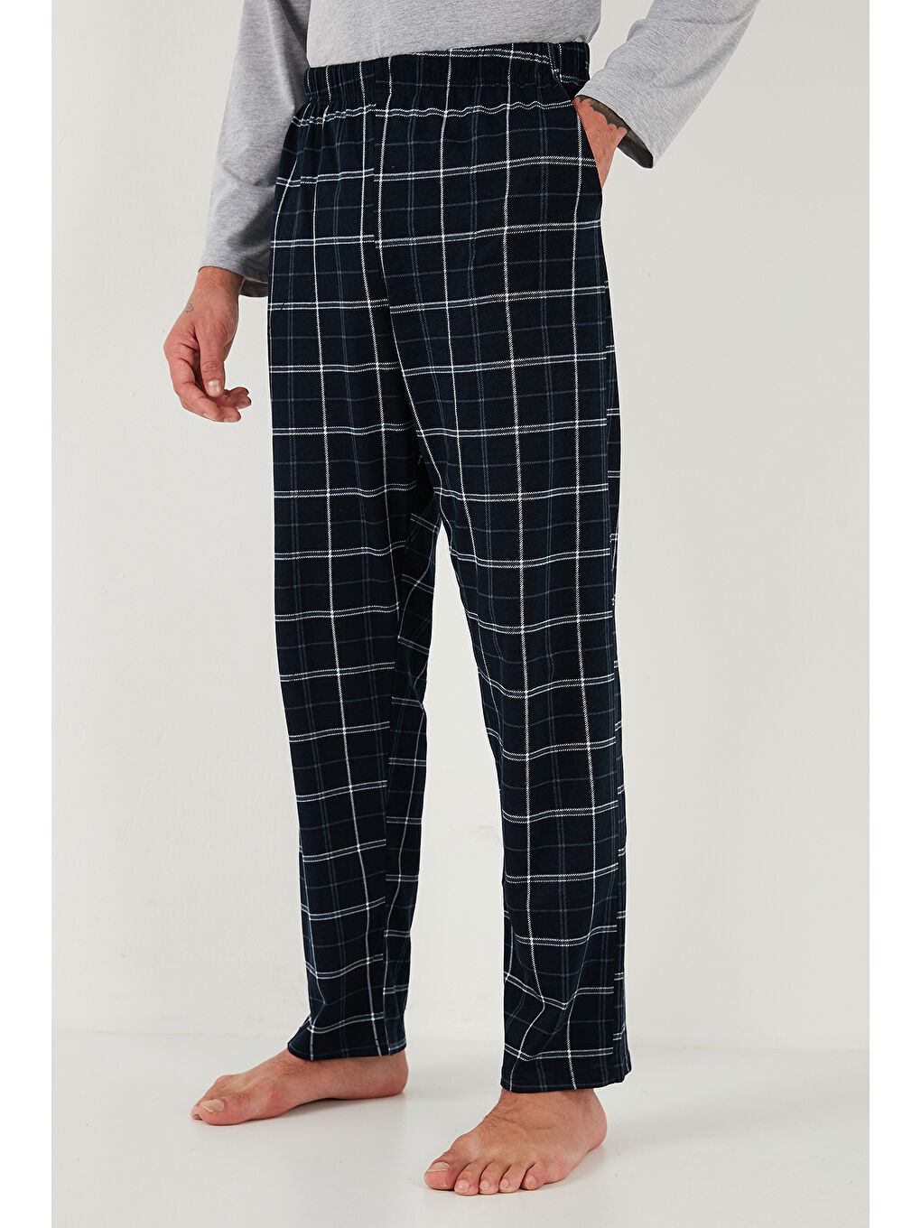 Gri Ekoseli Pamuklu Regular Fit Yükske Bel Bisiklet Yaka %100 Pamuk Pijama Takımı 6574000-5