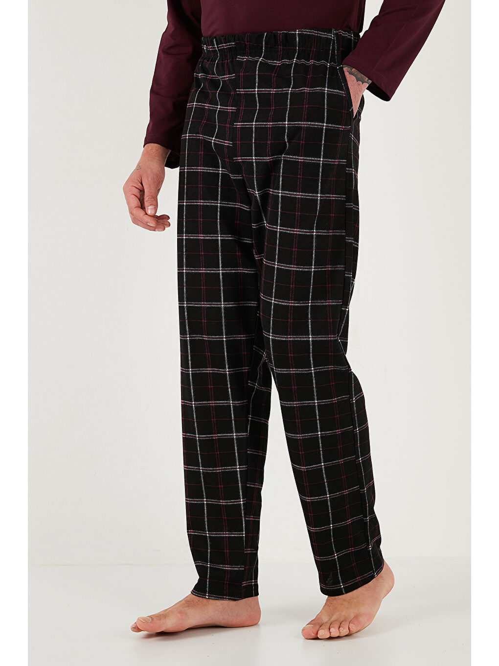 Siyah Ekoseli Regular Fit Yüksek Bel Cepli Bisiklet Yaka %100 Pamuk Pijama Takımı 6574002-5