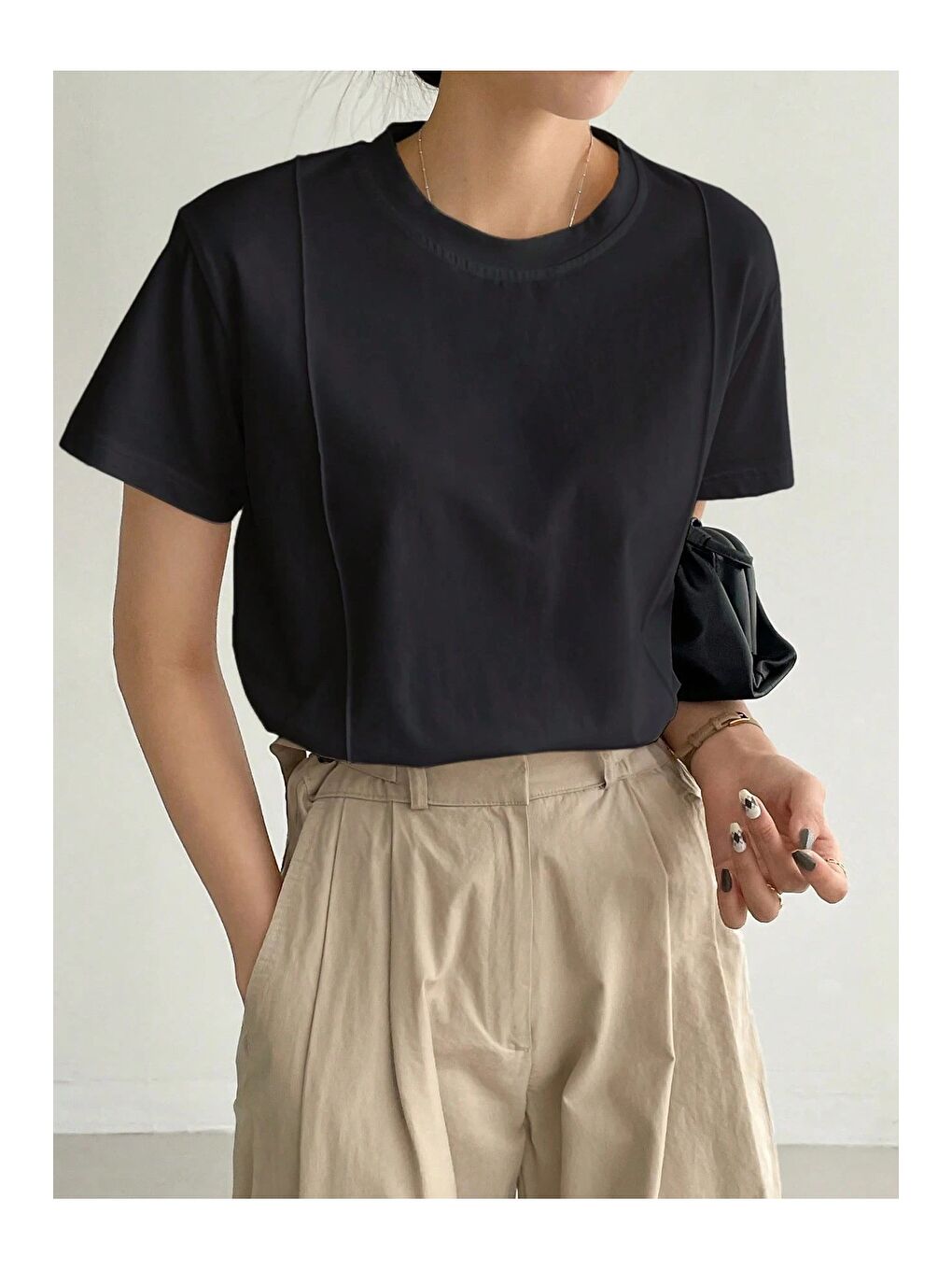 Siyah Kadın Kısa Kollu Çizgi Detaylı Basic Tişört Süprem Kumaş Yazlık Rahat T-Shirt-1