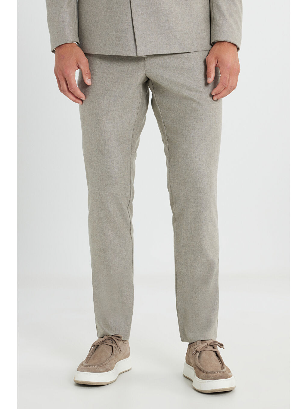 Erkek Bej Slim Fit Dar Kesim Kırlangıç Yaka Yün Kapak Cepli Kruvaze Takım Elbise-4